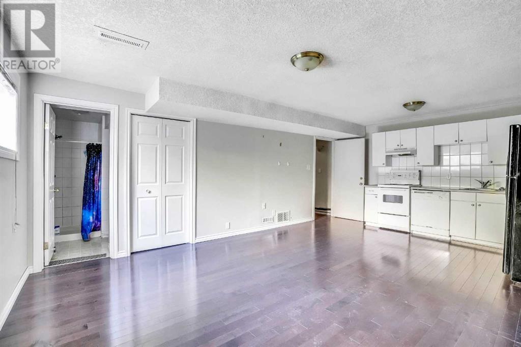 Single Family House Bungalow for Sale in  Cornwallis Drive NW Cambrian Heights Calgary 