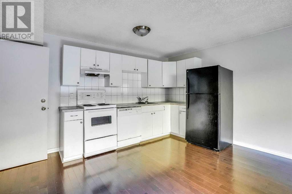 Single Family House Bungalow for Sale in  Cornwallis Drive NW Cambrian Heights Calgary 