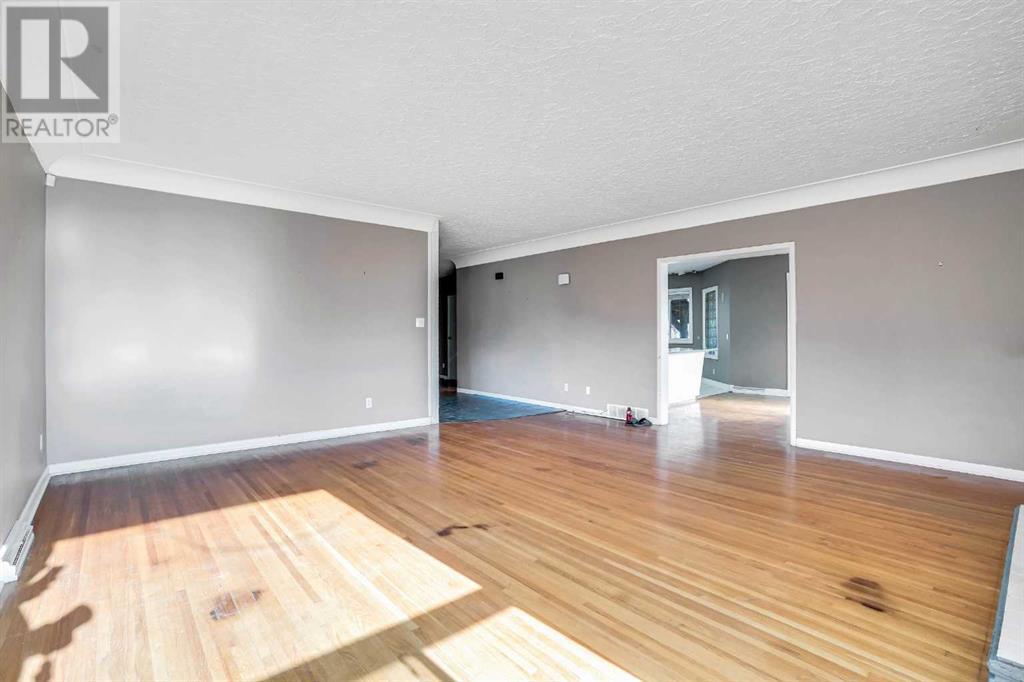 Single Family House Bungalow for Sale in  Cornwallis Drive NW Cambrian Heights Calgary 