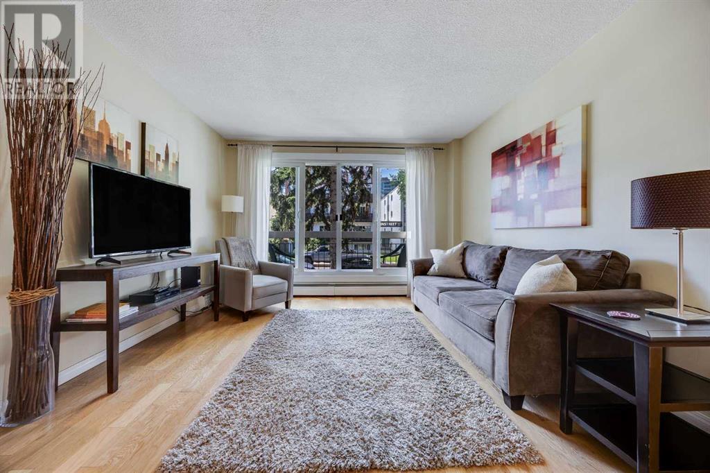 Single Family House for Sale in    Avenue SW Mission Calgary 