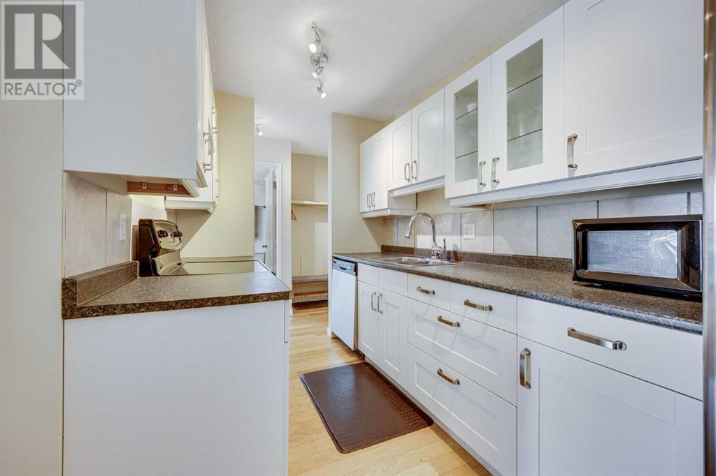 Single Family House for Sale in    Avenue SW Mission Calgary 