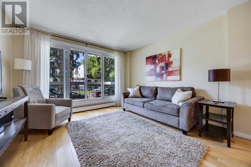 Single Family House for Sale in    Avenue SW Mission Calgary 