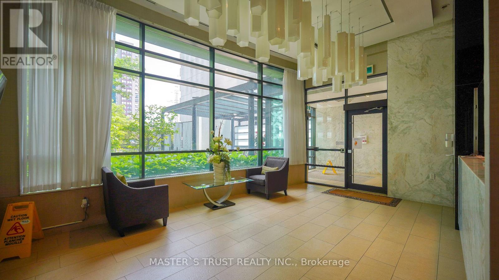 Photo 3 of 501 5740 Yonge Street, Toronto ON