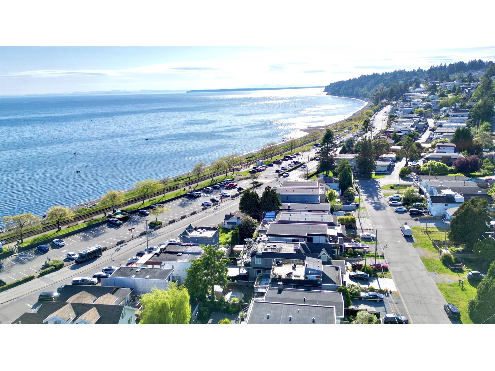 Photo 2 of 17 14820 Buena Vista Avenue, White Rock BC