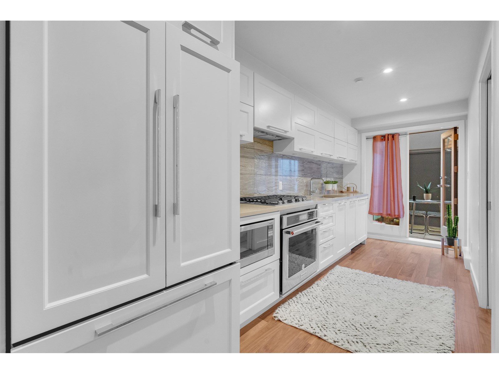 Photo 6 of 17 14820 Buena Vista Avenue, White Rock BC