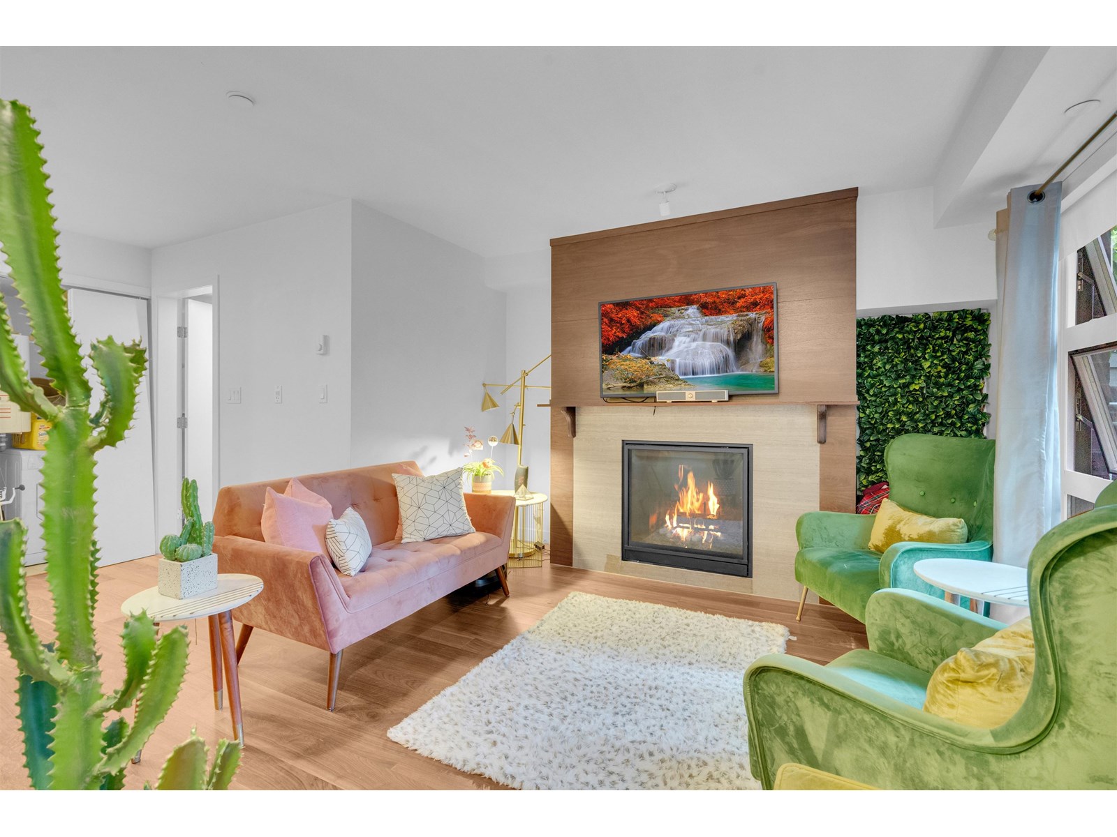 Photo 7 of 17 14820 Buena Vista Avenue, White Rock BC