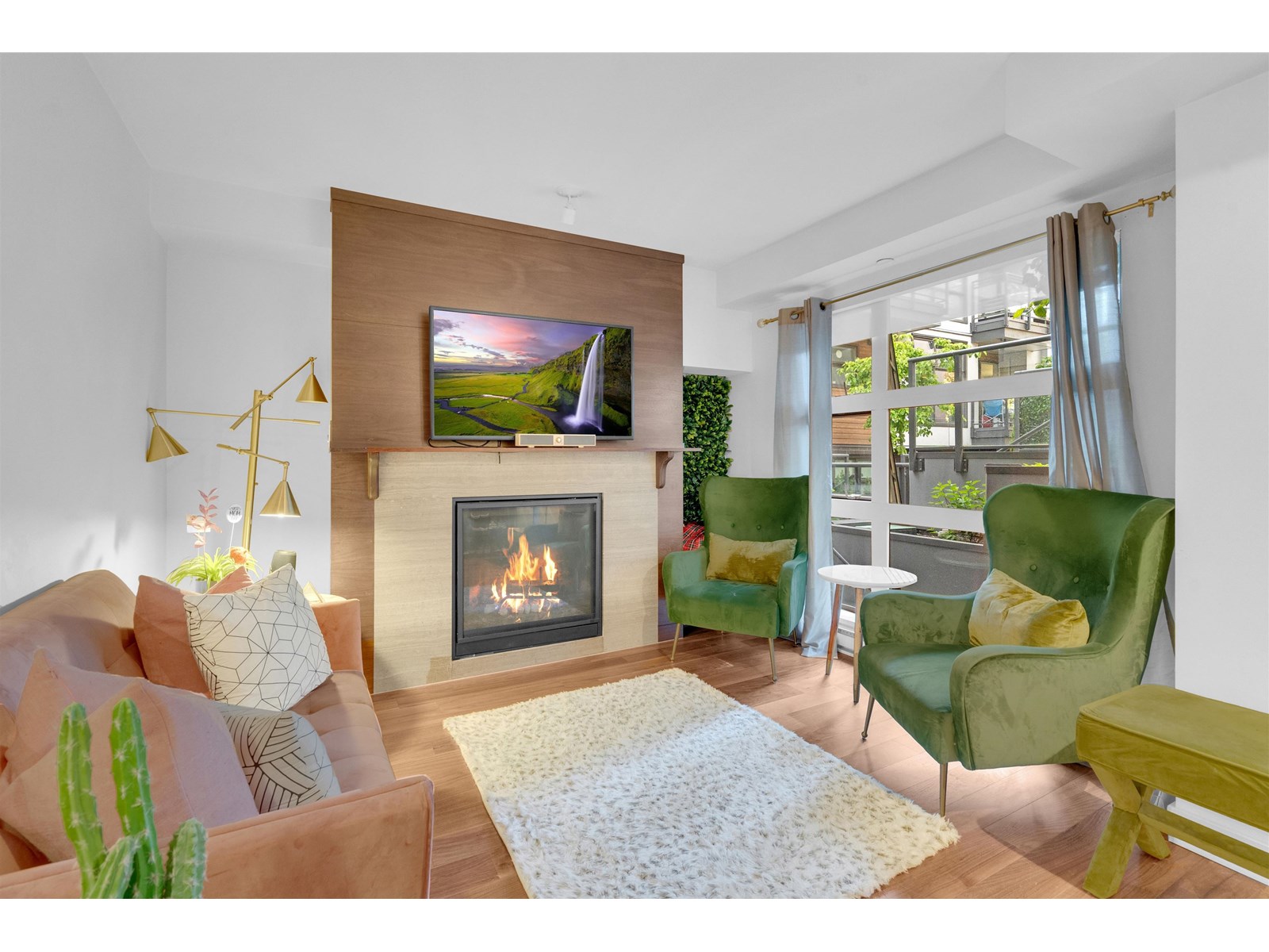 Photo 8 of 17 14820 Buena Vista Avenue, White Rock BC