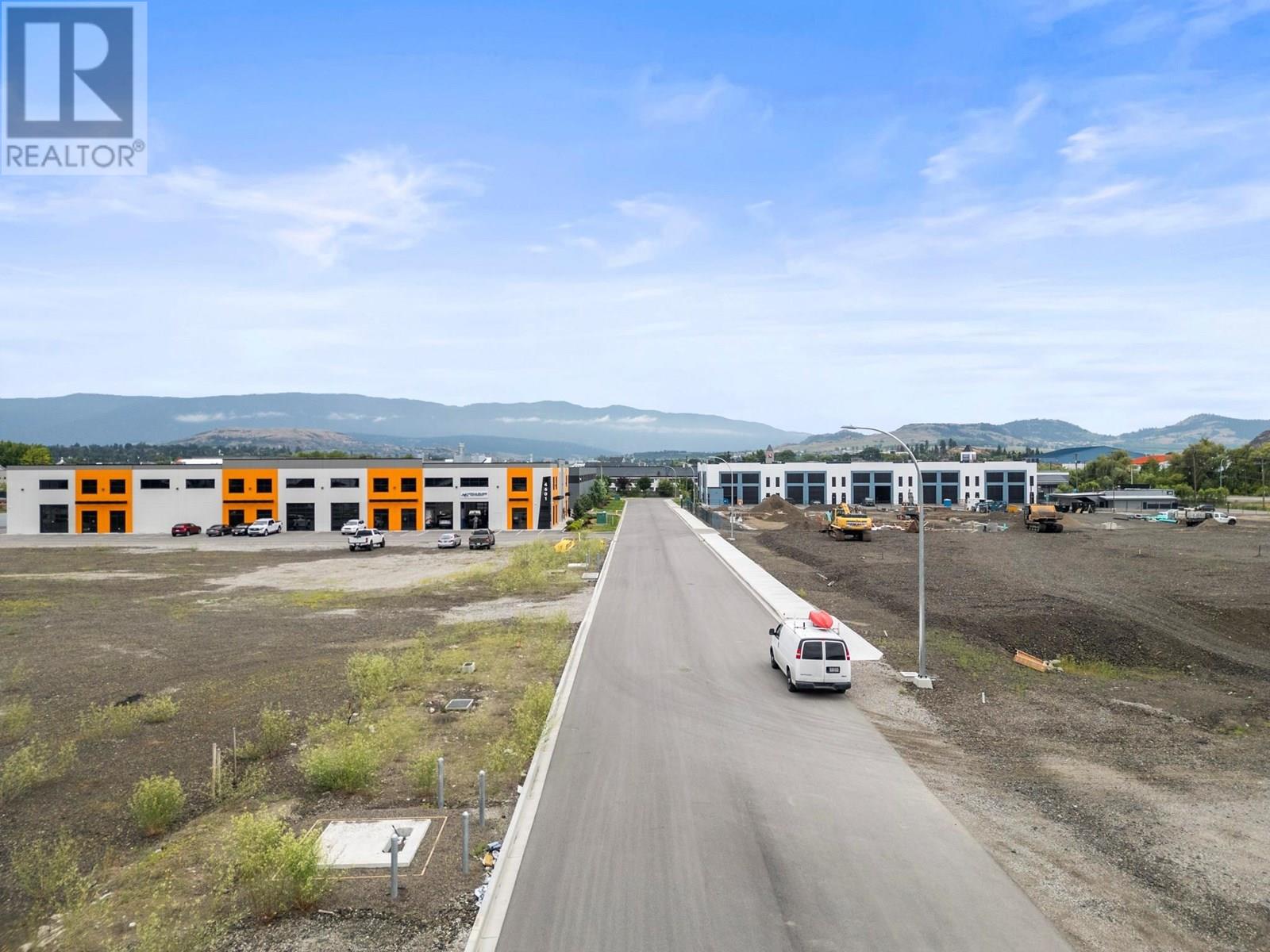 Photo 9 of 4651 Anderson Way, Vernon BC