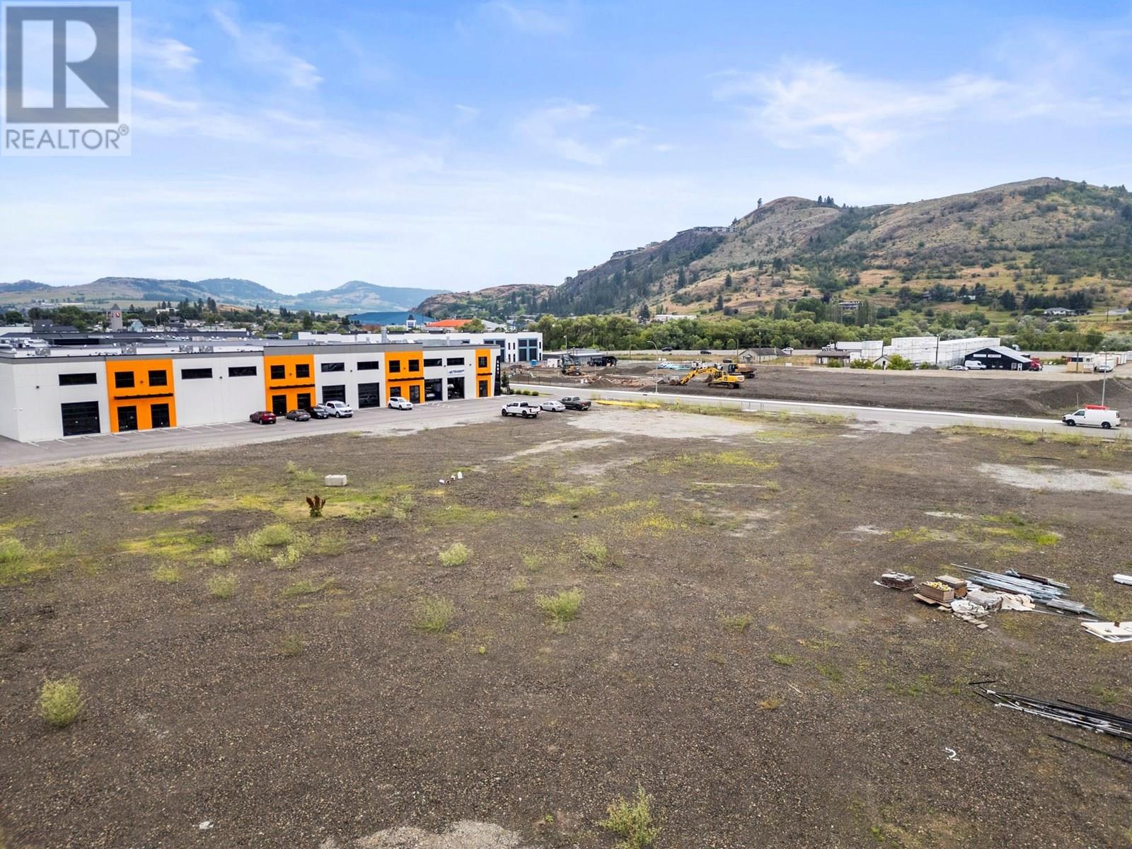 Photo 5 of 4651 Anderson Way, Vernon BC