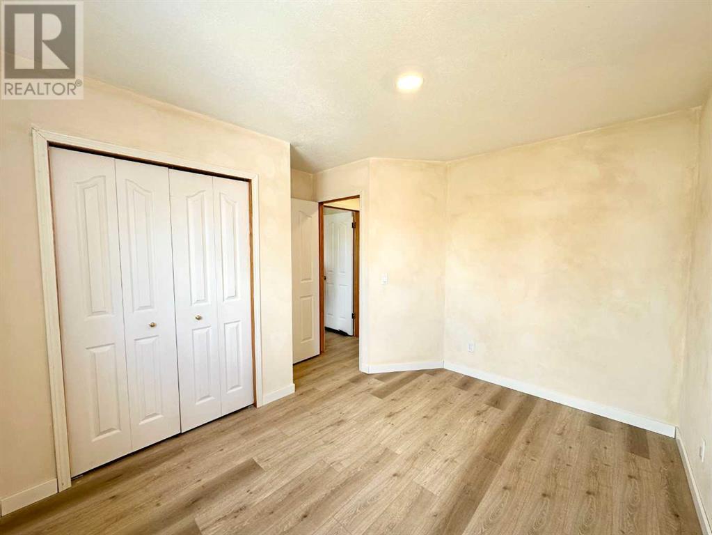 Single Family House for Sale in  Erin Woods Drive SE Erin Woods Calgary 