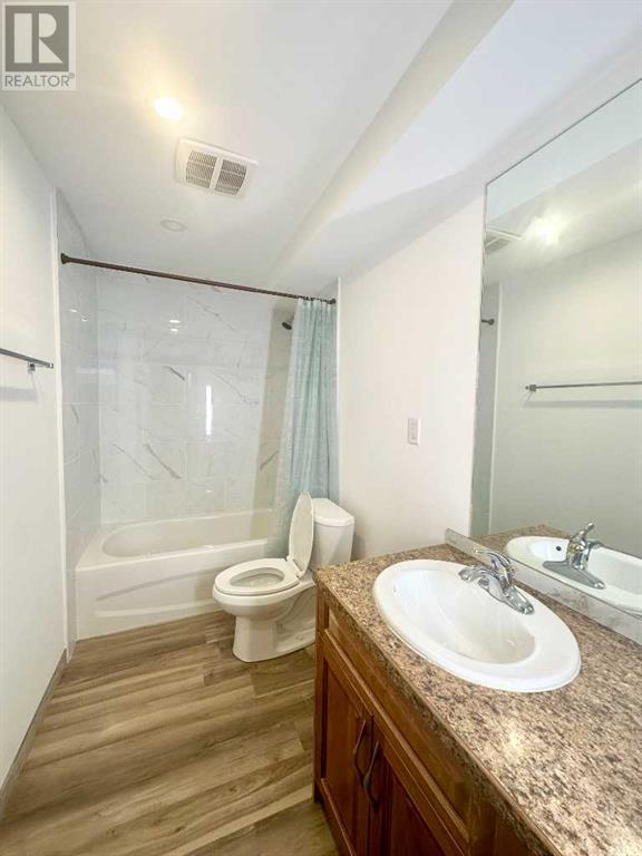 Single Family House for Sale in  Erin Woods Drive SE Erin Woods Calgary 