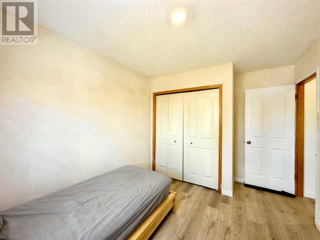 Single Family House for Sale in  Erin Woods Drive SE Erin Woods Calgary 