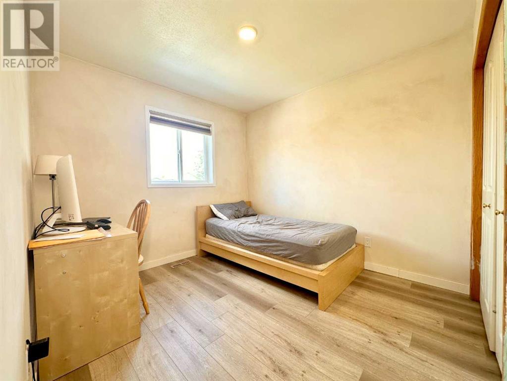 Single Family House for Sale in  Erin Woods Drive SE Erin Woods Calgary 