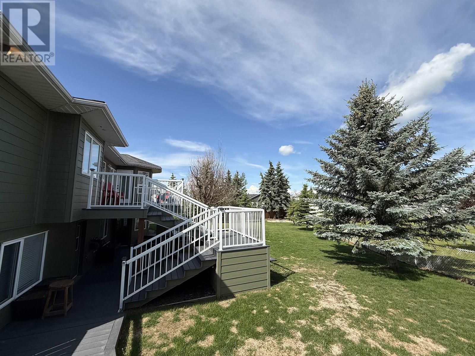 Photo 2 of 10912 112 Avenue, Fort St John BC