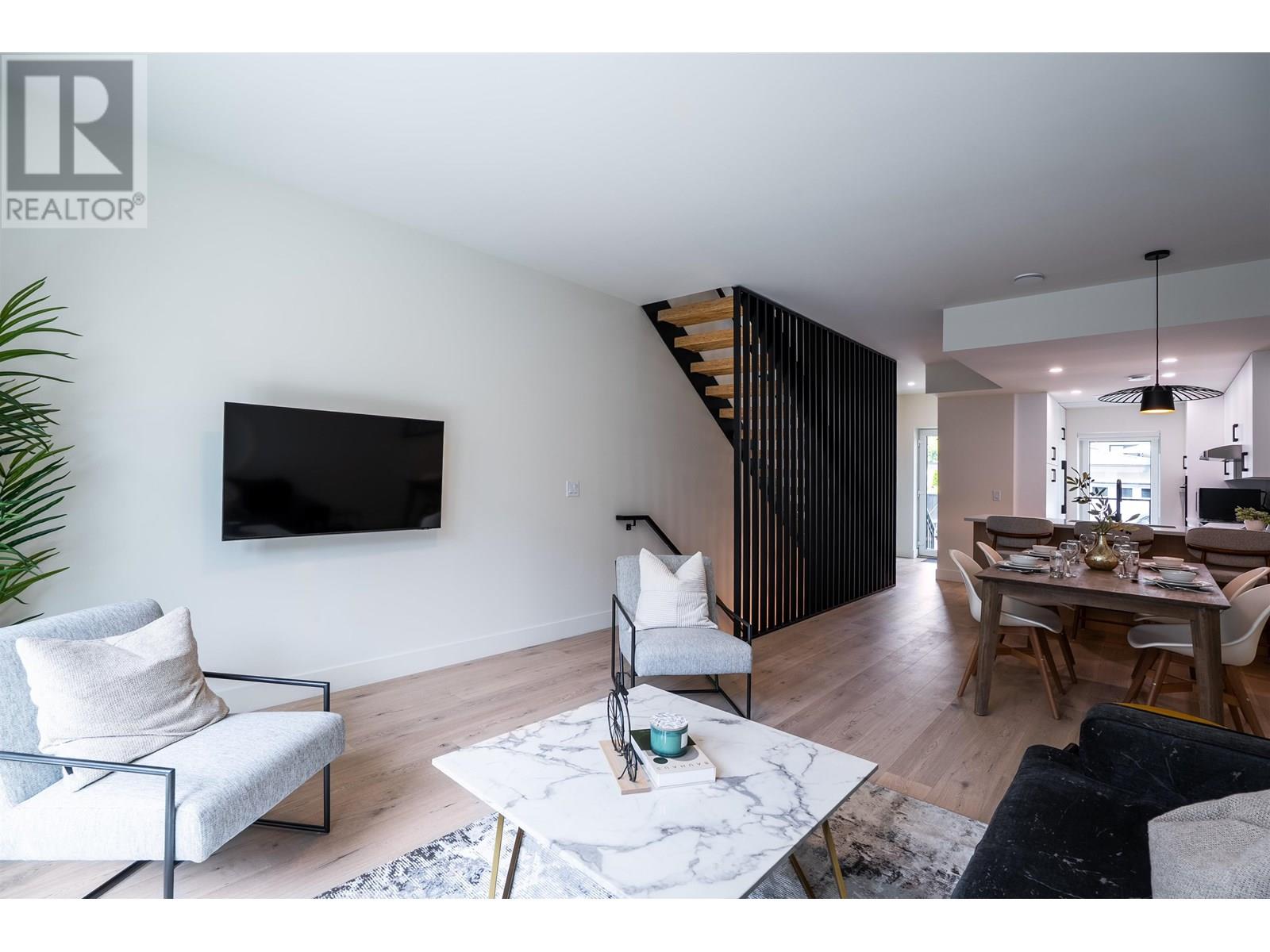 Photo 8 of Th 8 610 E 3rd Street, North Vancouver BC