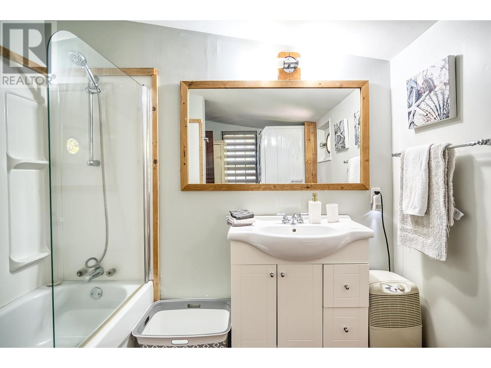 81 KELLY ROAD, Gibsons