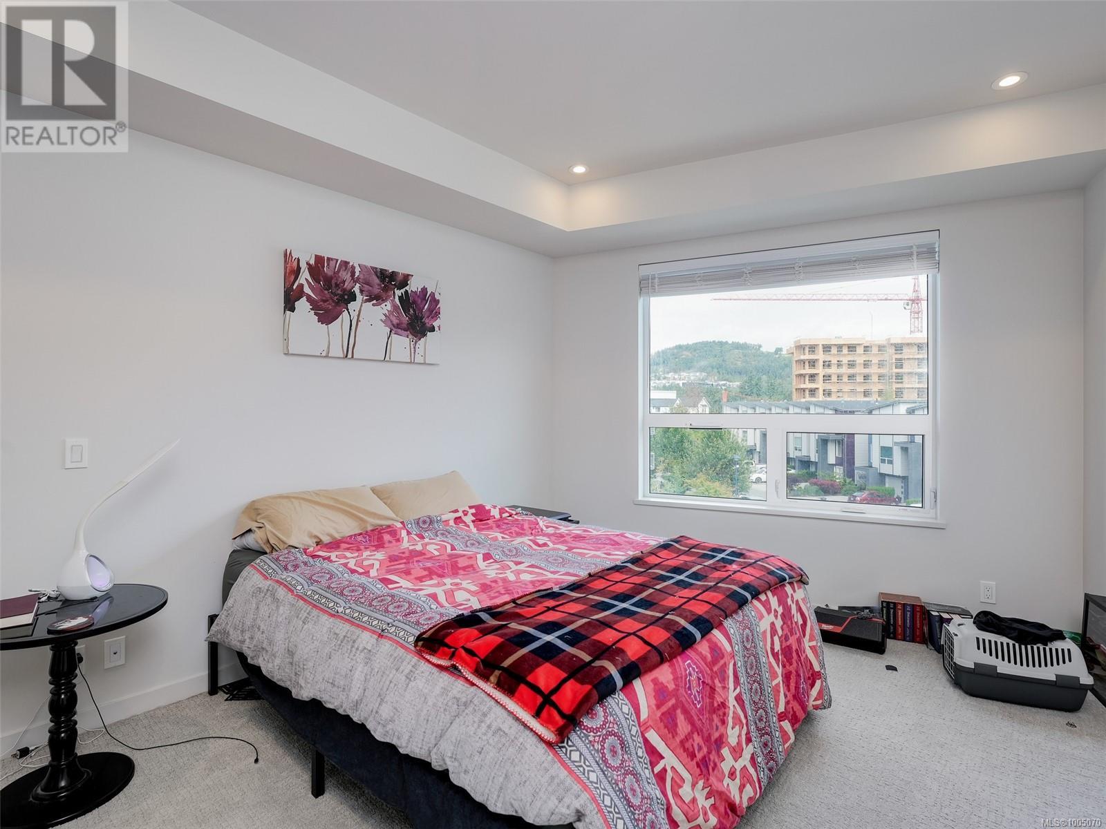 Photo 4 of 304 947 Whirlaway Cres, Langford BC
