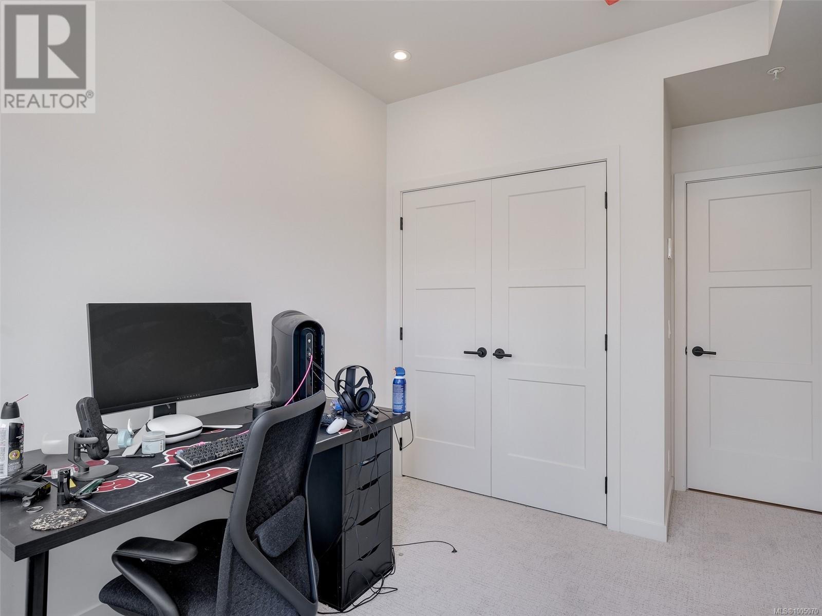 Photo 20 of 304 947 Whirlaway Cres, Langford BC