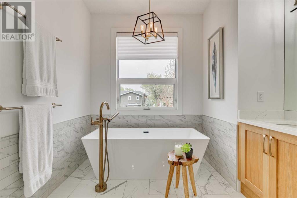 Single Family House for Sale in  A Street NW Parkdale Calgary 