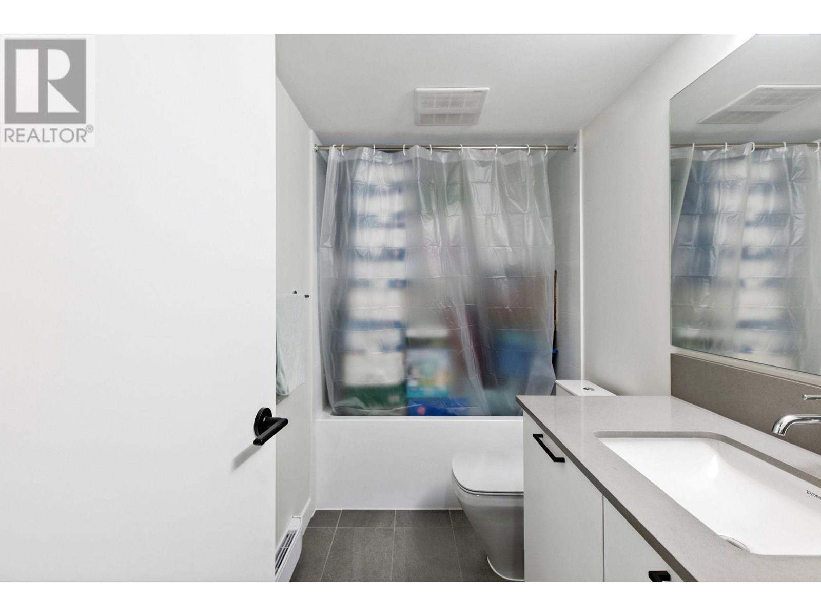 122 488 FURNESS STREET, New Westminster