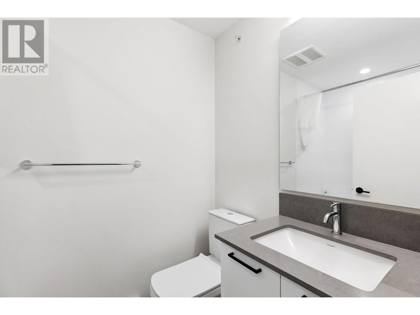 122 488 FURNESS STREET, New Westminster