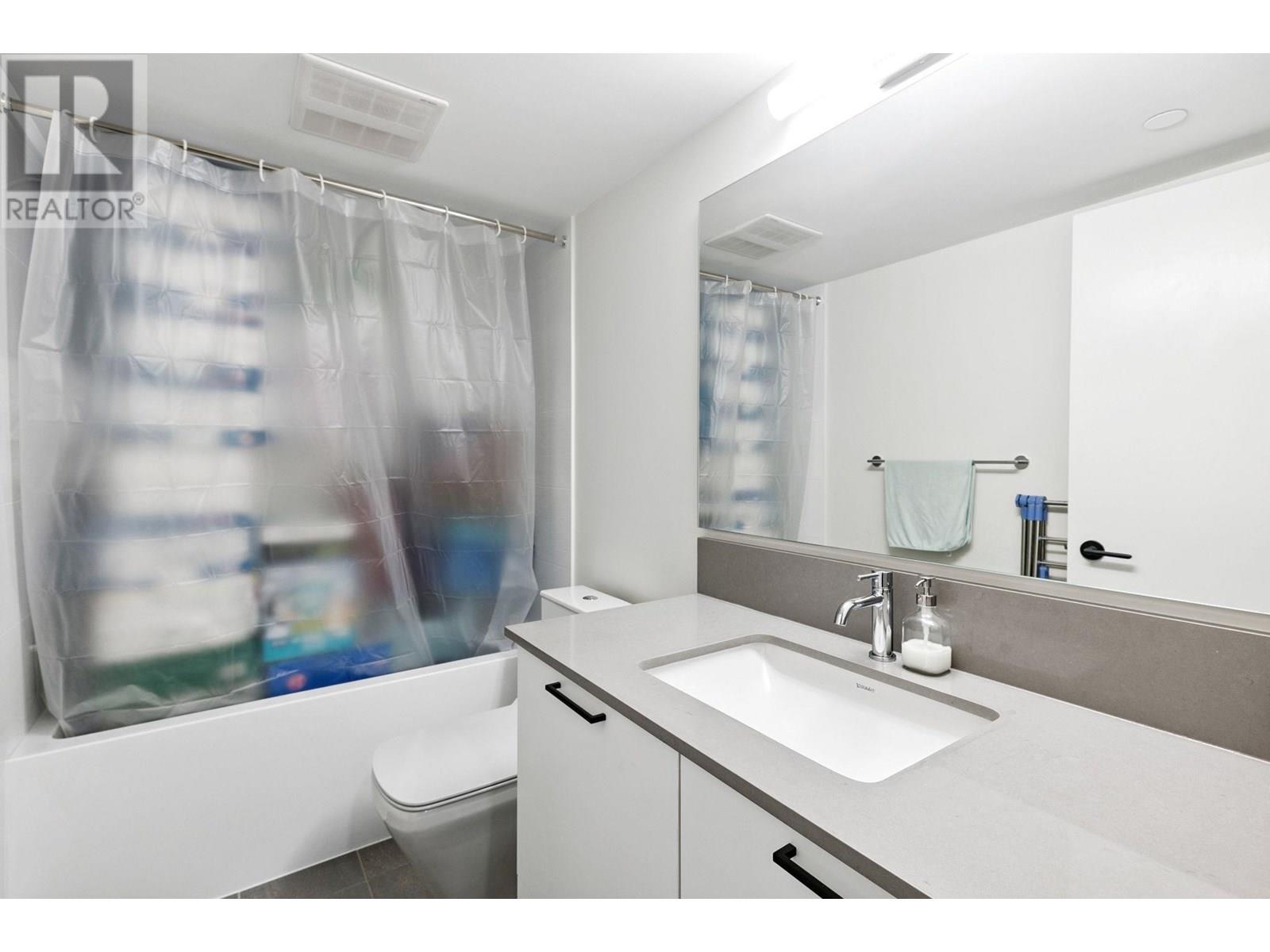 122 488 FURNESS STREET, New Westminster