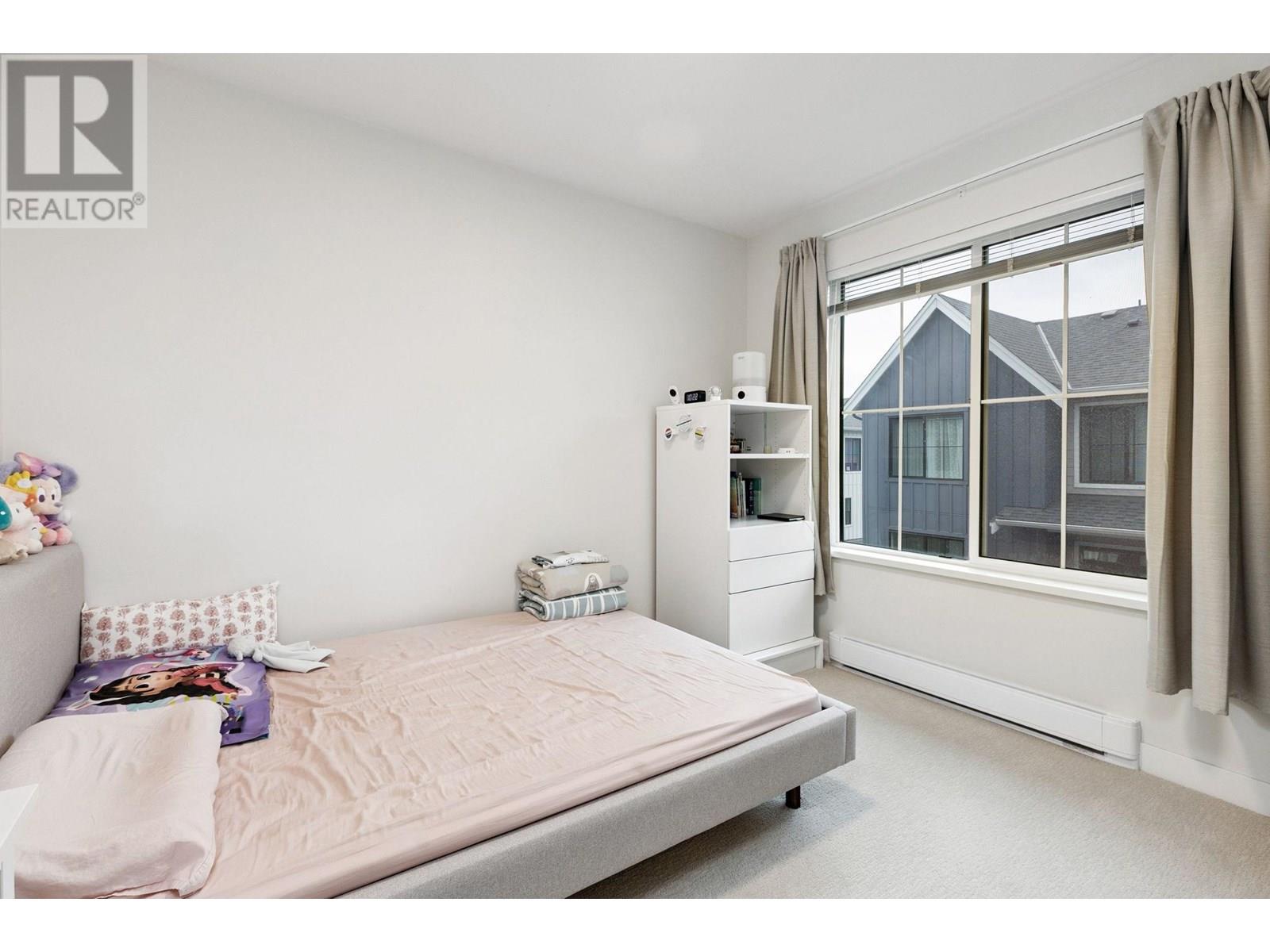 122 488 FURNESS STREET, New Westminster