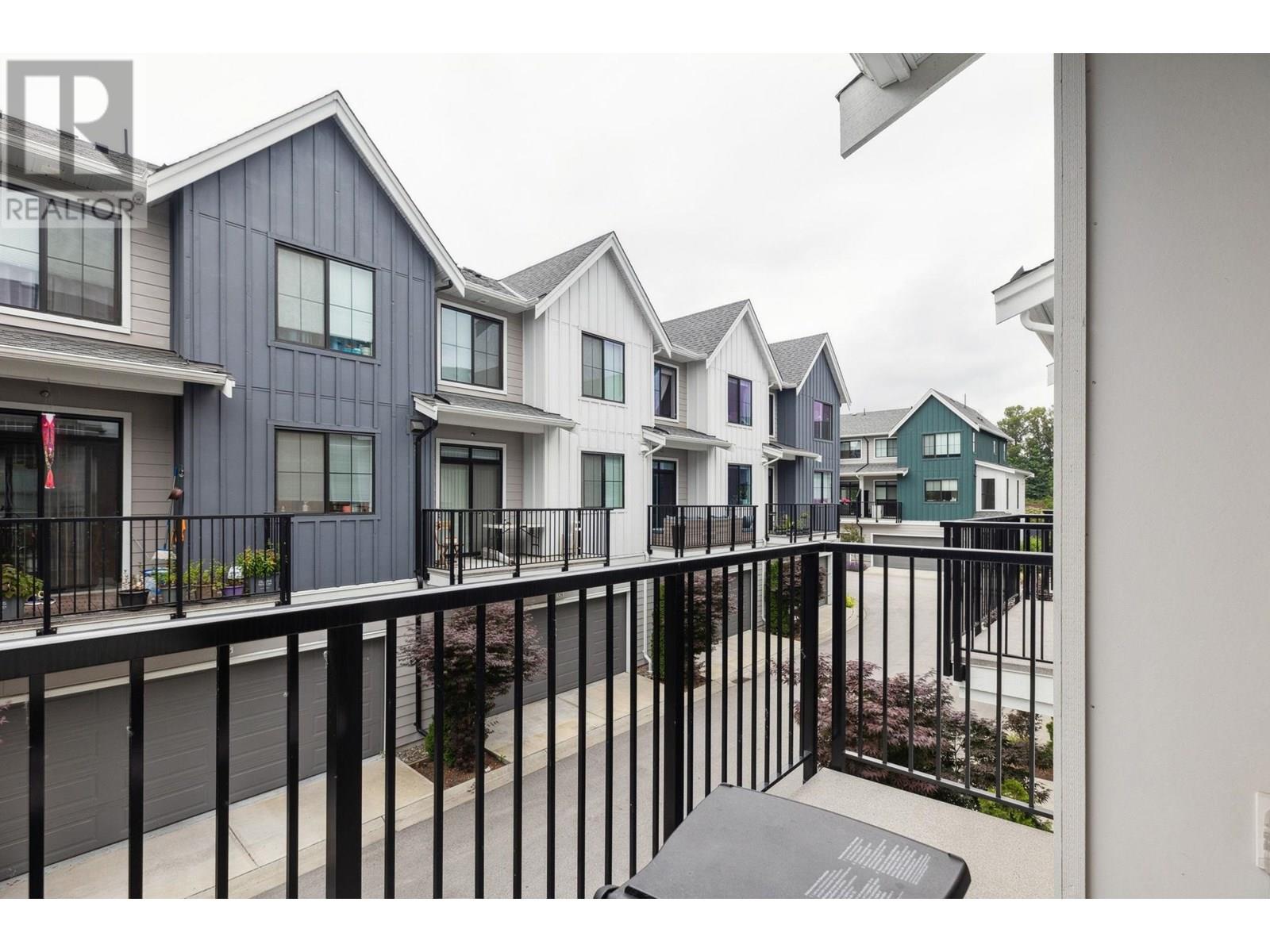 122 488 FURNESS STREET, New Westminster