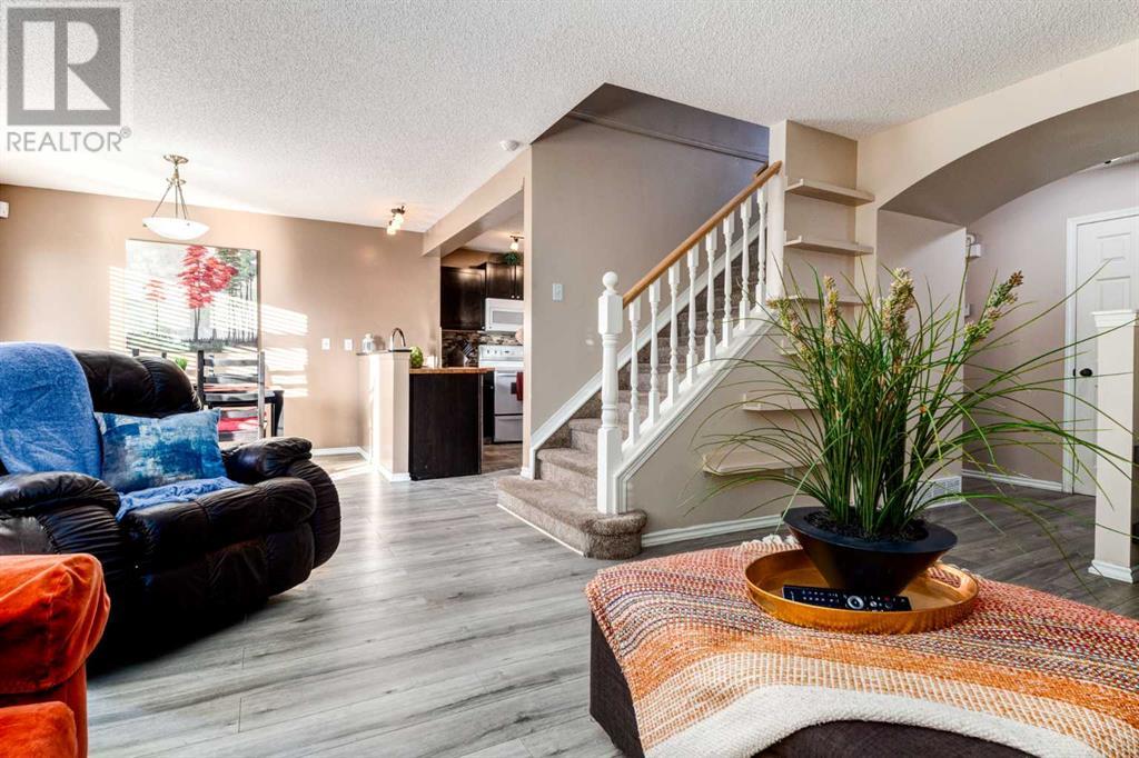 Single Family House for Sale in  Copperfield Gate SE Copperfield Calgary 