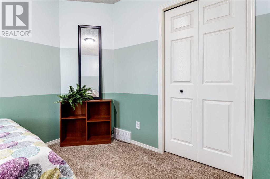 Single Family House for Sale in  Copperfield Gate SE Copperfield Calgary 