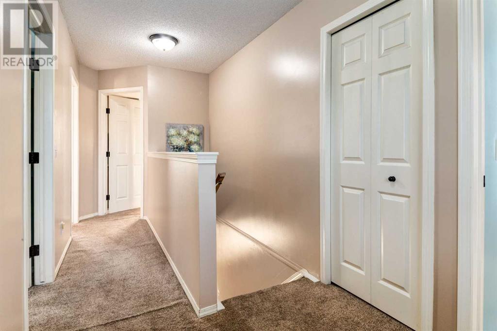 Single Family House for Sale in  Copperfield Gate SE Copperfield Calgary 