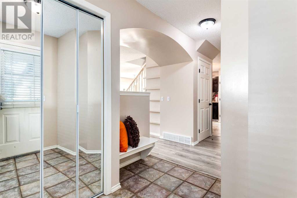 Single Family House for Sale in  Copperfield Gate SE Copperfield Calgary 