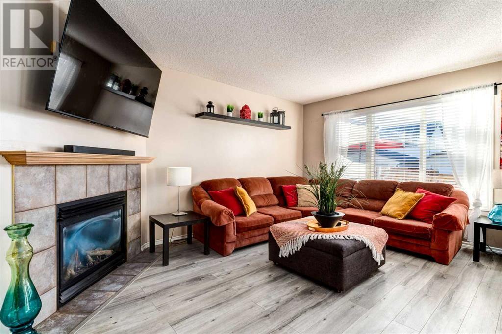 Single Family House for Sale in  Copperfield Gate SE Copperfield Calgary 