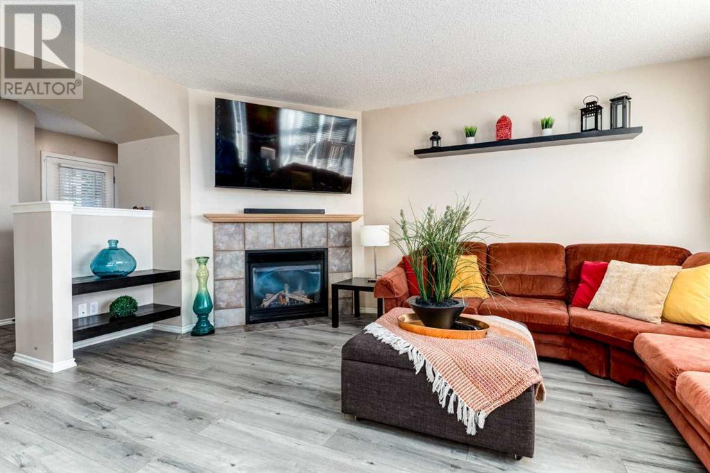 Single Family House for Sale in  Copperfield Gate SE Copperfield Calgary 