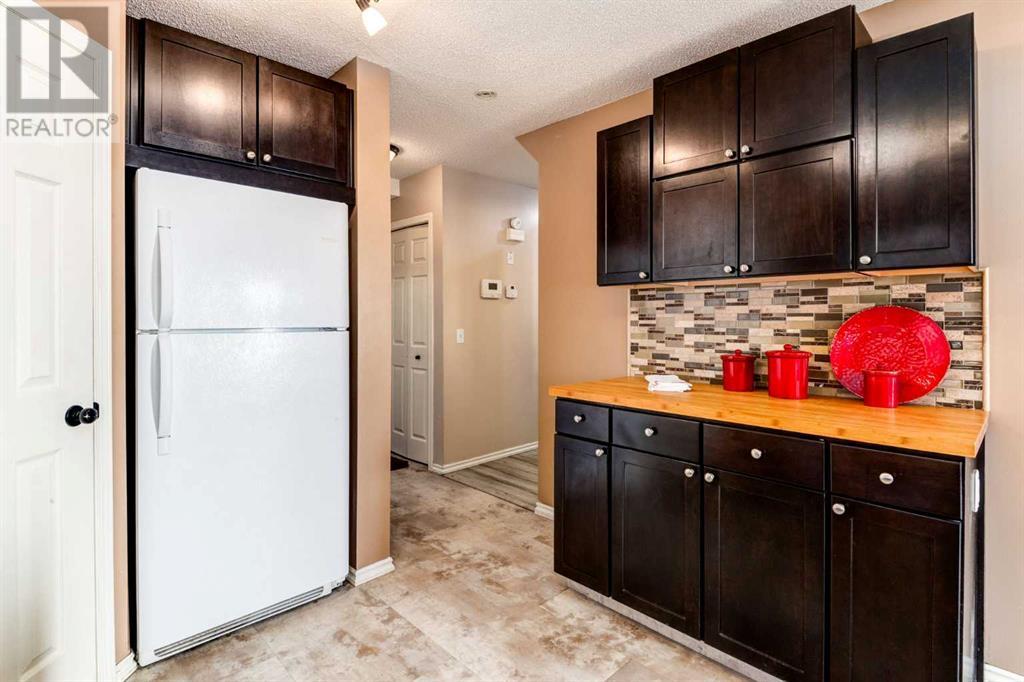 Single Family House for Sale in  Copperfield Gate SE Copperfield Calgary 