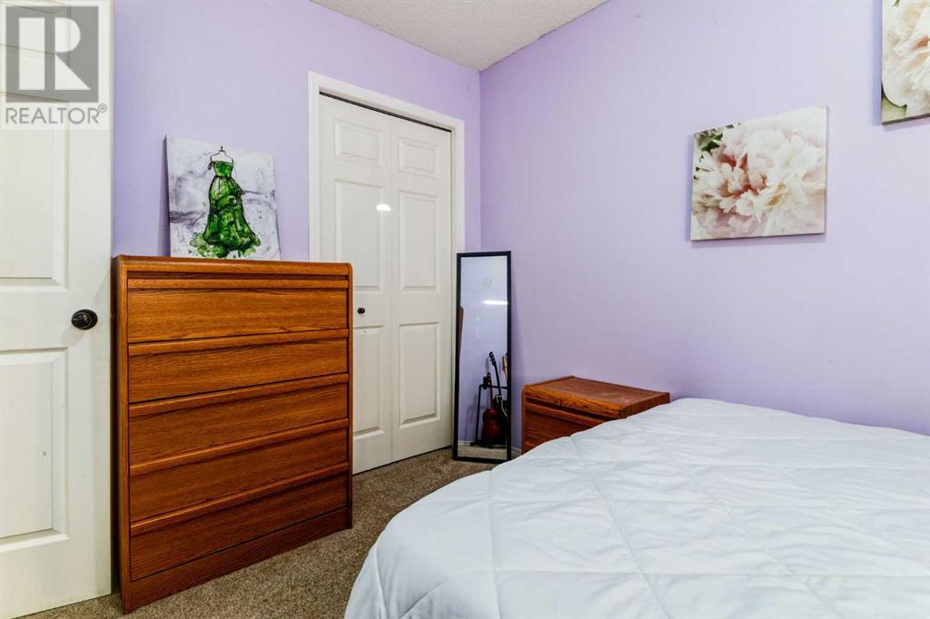 Single Family House for Sale in  Copperfield Gate SE Copperfield Calgary 