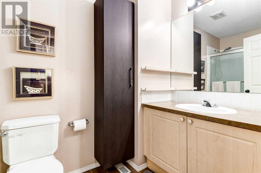 Single Family House for Sale in  Copperfield Gate SE Copperfield Calgary 