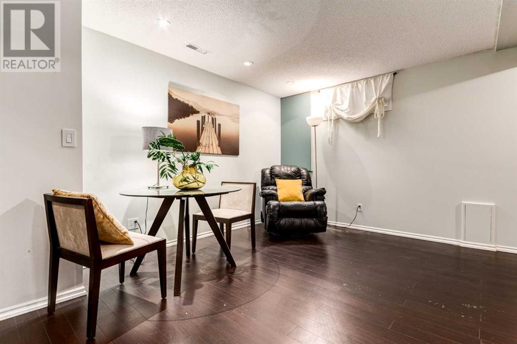 Single Family House for Sale in  Copperfield Gate SE Copperfield Calgary 