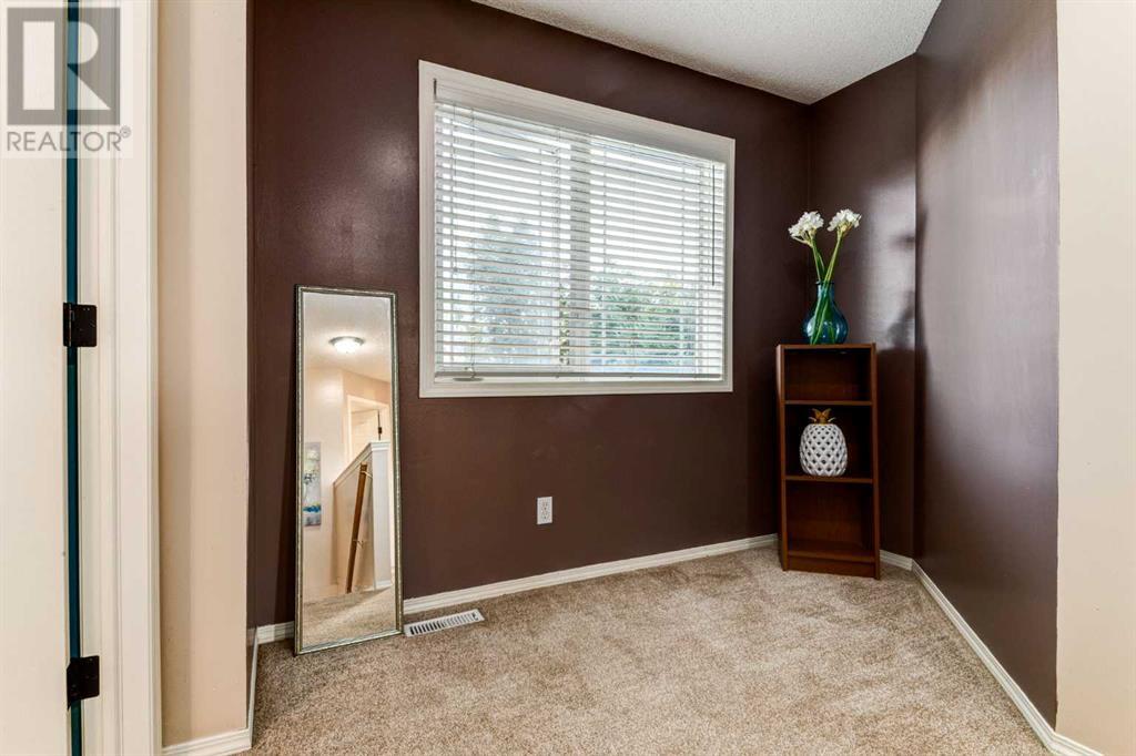 Single Family House for Sale in  Copperfield Gate SE Copperfield Calgary 