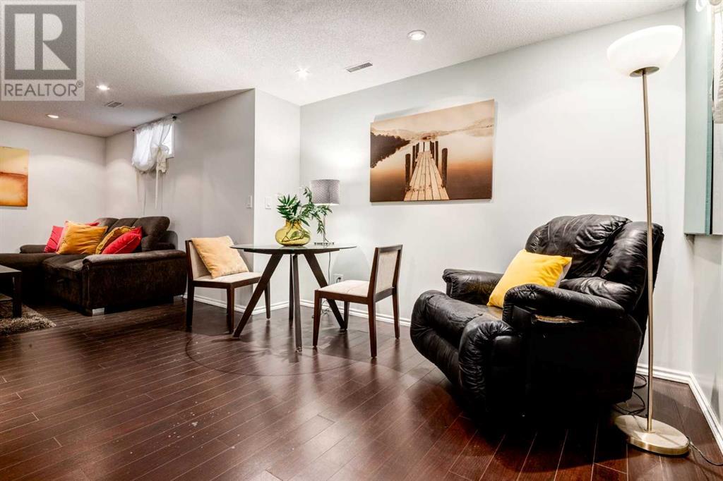 Single Family House for Sale in  Copperfield Gate SE Copperfield Calgary 