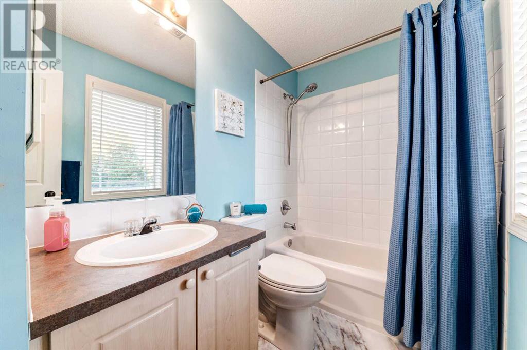 Single Family House for Sale in  Copperfield Gate SE Copperfield Calgary 