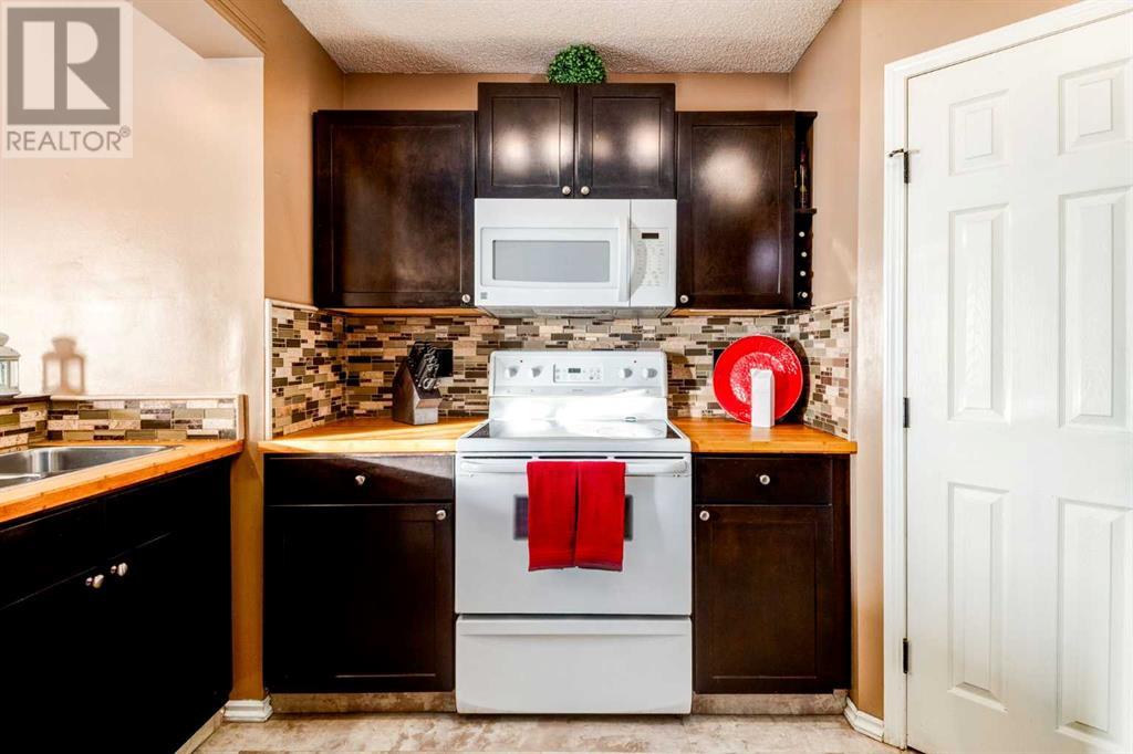 Single Family House for Sale in  Copperfield Gate SE Copperfield Calgary 