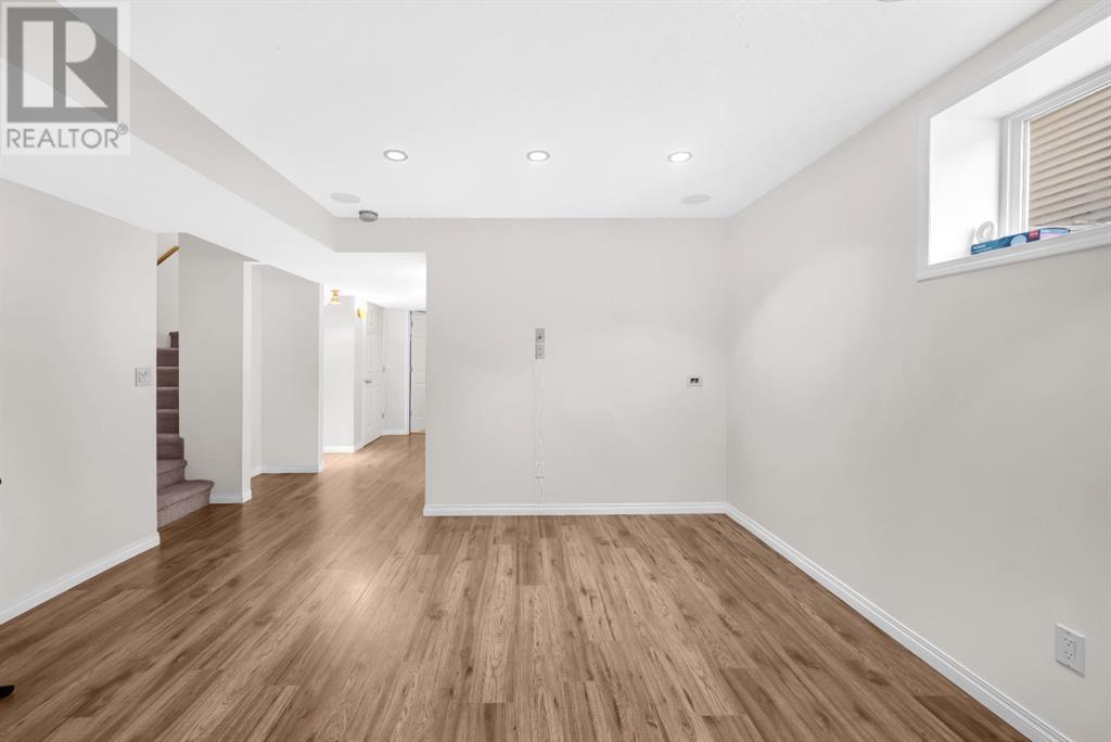 Single Family House for Sale in  Silverado Plains Close SW Silverado Calgary 