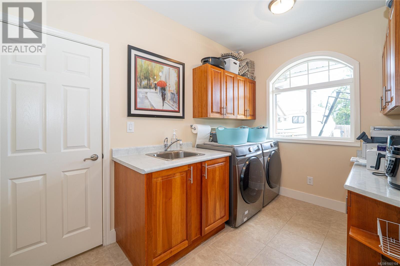 1185 Hutchinson Rd, Cobble Hill