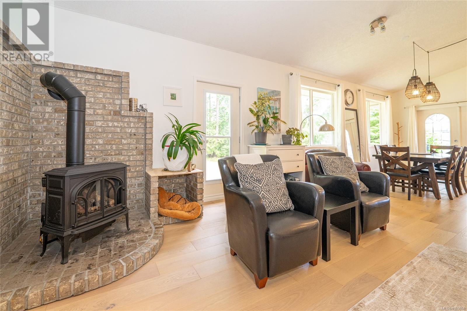 1185 Hutchinson Rd, Cobble Hill