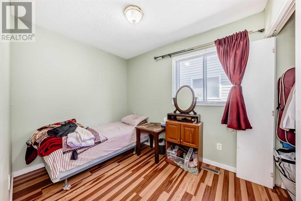 Single Family House 4 Level for Sale in  Falmere Way NE Falconridge Calgary 