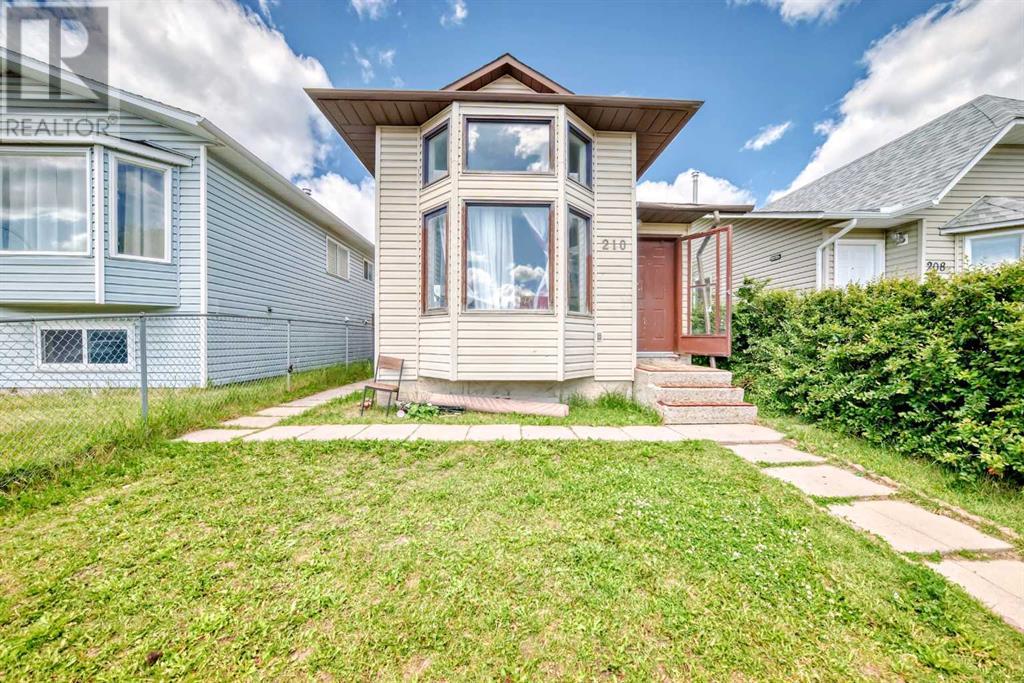 Single Family House 4 Level for Sale in  Falmere Way NE Falconridge Calgary 