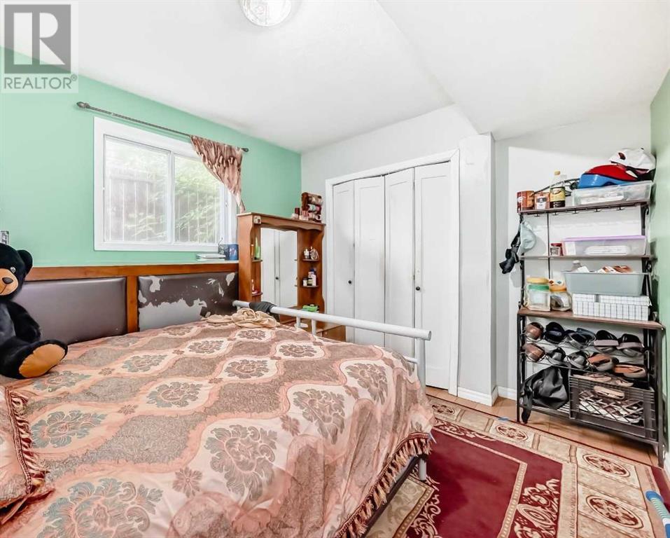 Single Family House 4 Level for Sale in  Falmere Way NE Falconridge Calgary 