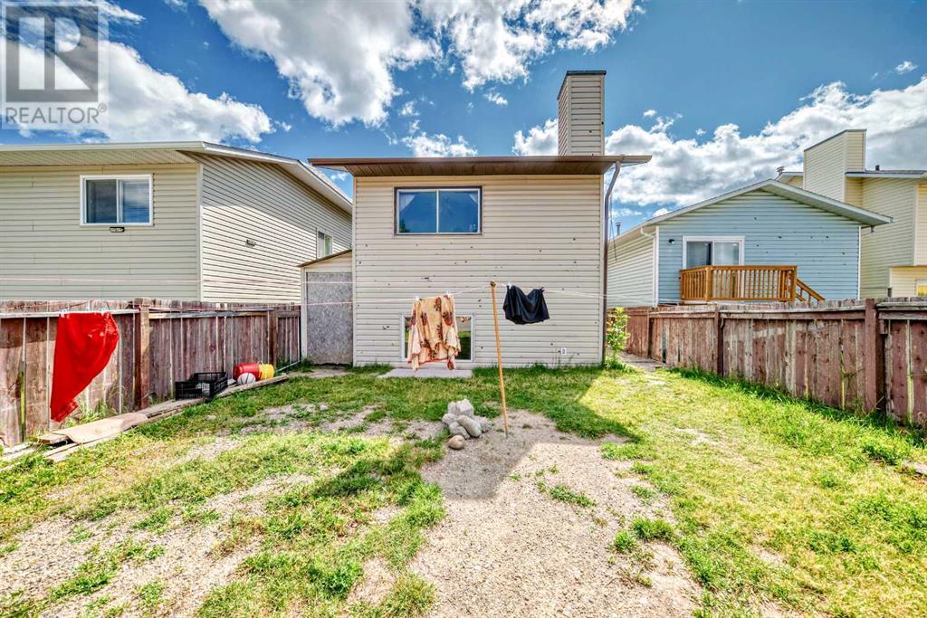 Single Family House 4 Level for Sale in  Falmere Way NE Falconridge Calgary 