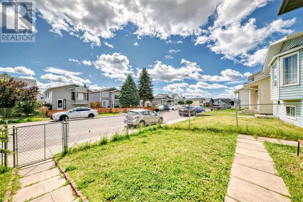 Single Family House 4 Level for Sale in  Falmere Way NE Falconridge Calgary 